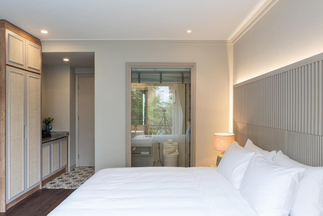 Khách sạn hẻo lánh Charmaine's & 3*