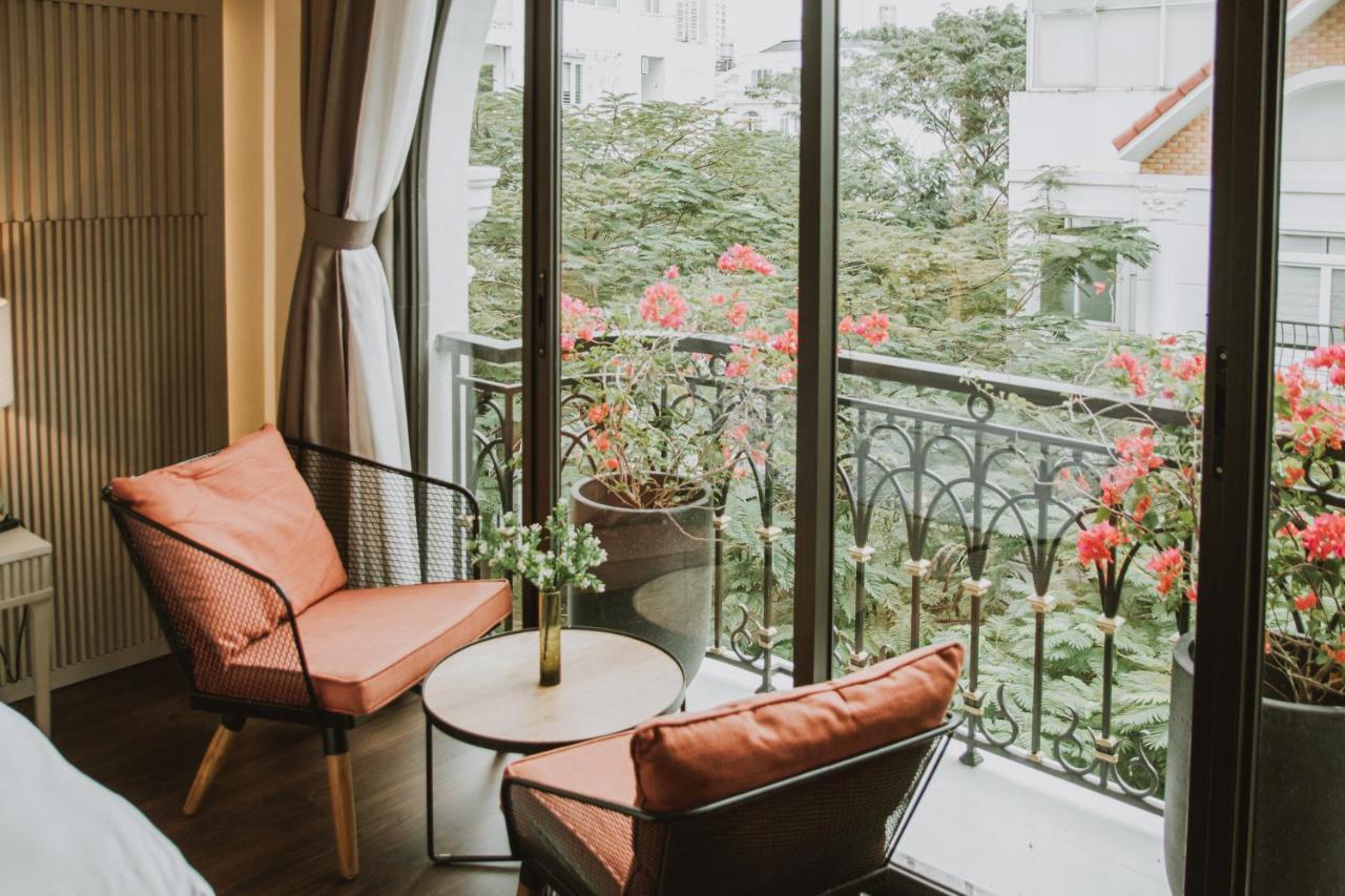Charmaine's & Khách sạn hẻo lánh